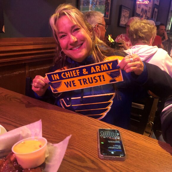 Meet your Posher, Cindy - Picture 1 of 5